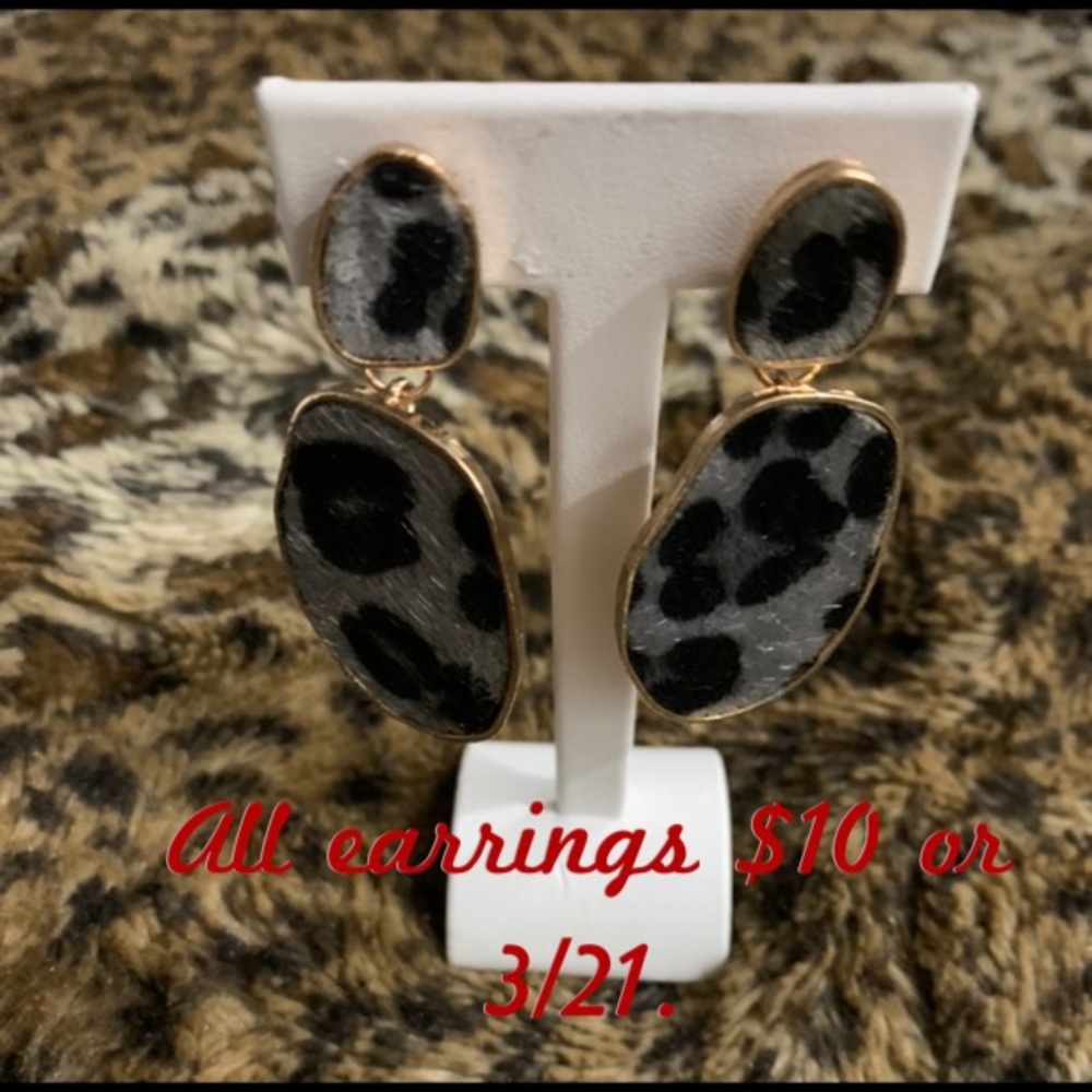 Faux Fur Dangled Earrings